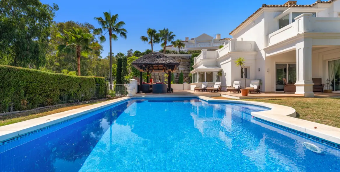 Продажа  отдельно стоящей виллы в Benahavís 6