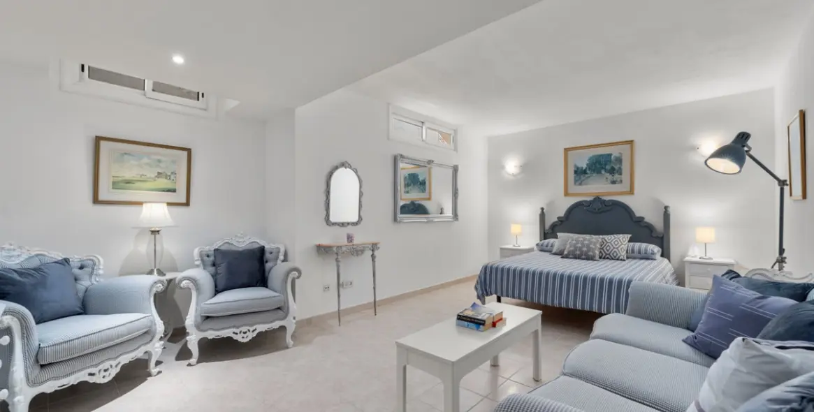 Продажа  отдельно стоящей виллы в Benahavís 12