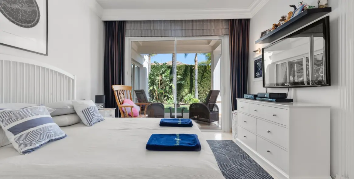 Продажа  отдельно стоящей виллы в Benahavís 16