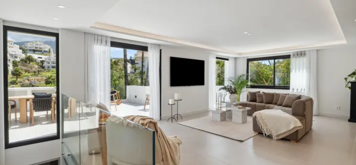 Venta de villa independiente en Nueva Andalucía 3