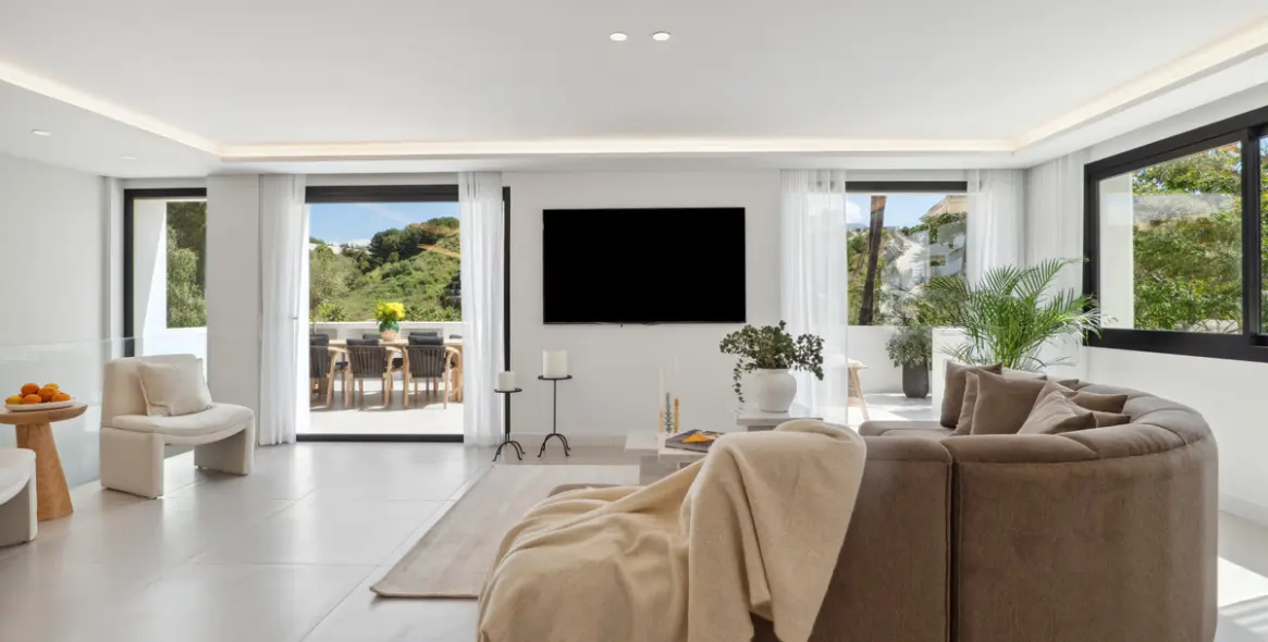 Продажа  отдельно стоящей виллы в Nueva Andalucía 6