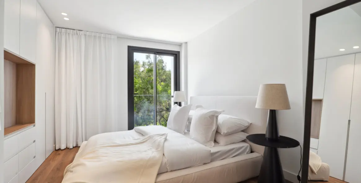 Продажа  отдельно стоящей виллы в Nueva Andalucía 12