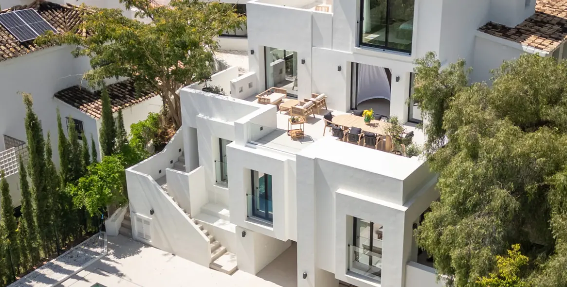 Продажа  отдельно стоящей виллы в Nueva Andalucía 25