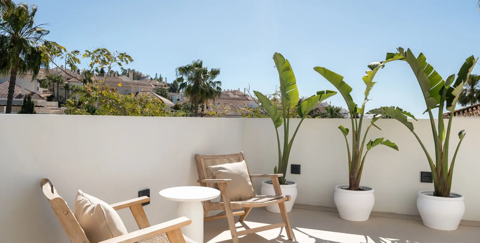 Продажа  отдельно стоящей виллы в Nueva Andalucía 24
