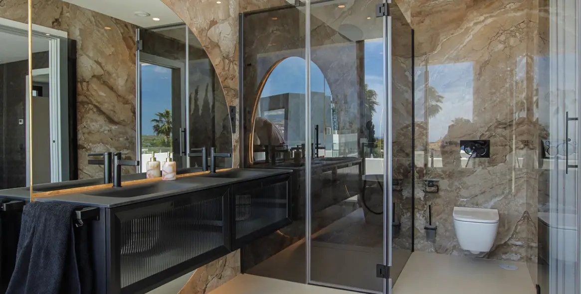 Venta de villa independiente en Valle Romano 14