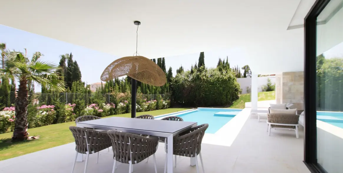 Продажа  отдельно стоящей виллы в Valle Romano 23