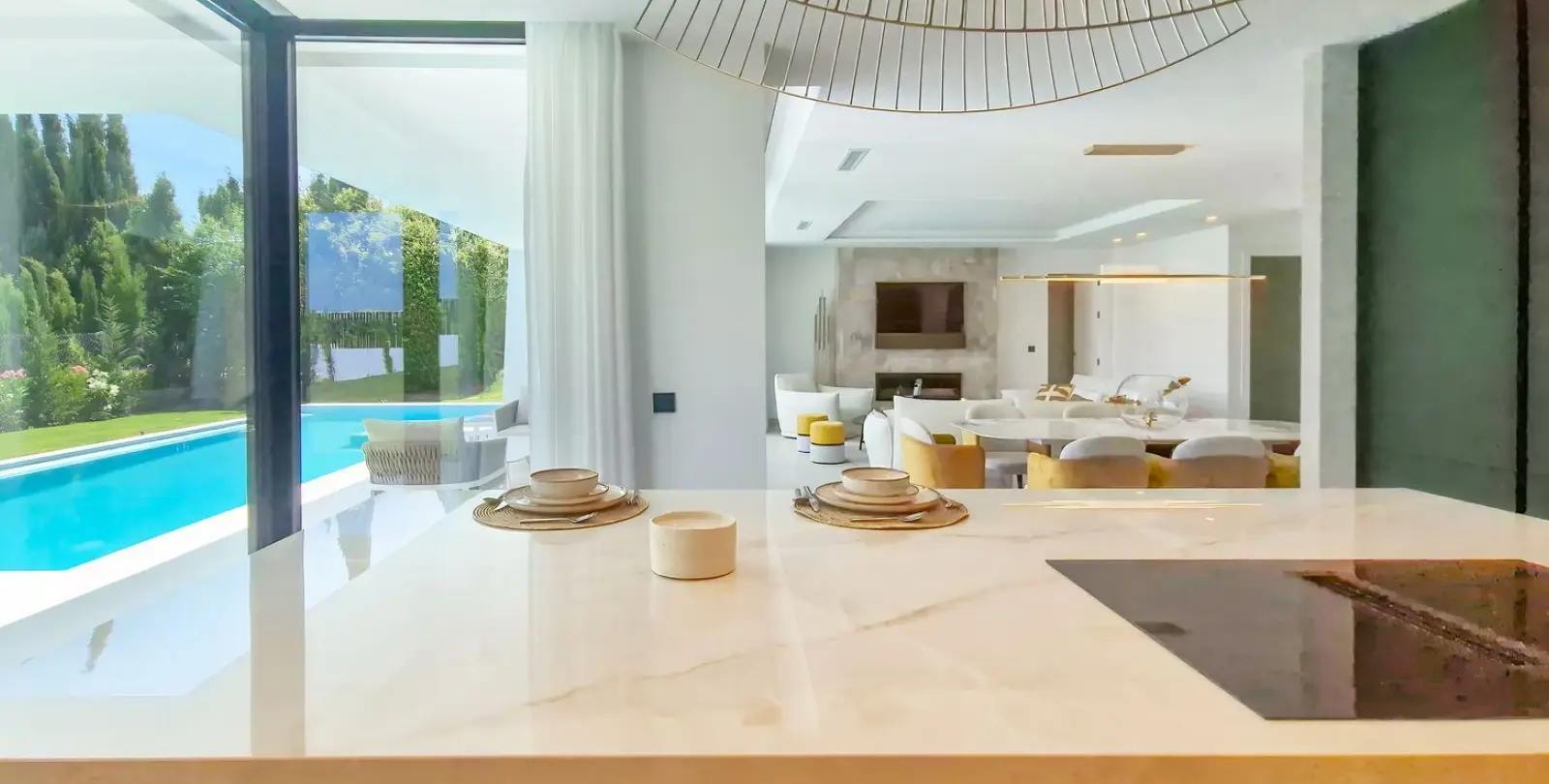 Продажа  отдельно стоящей виллы в Estepona 9