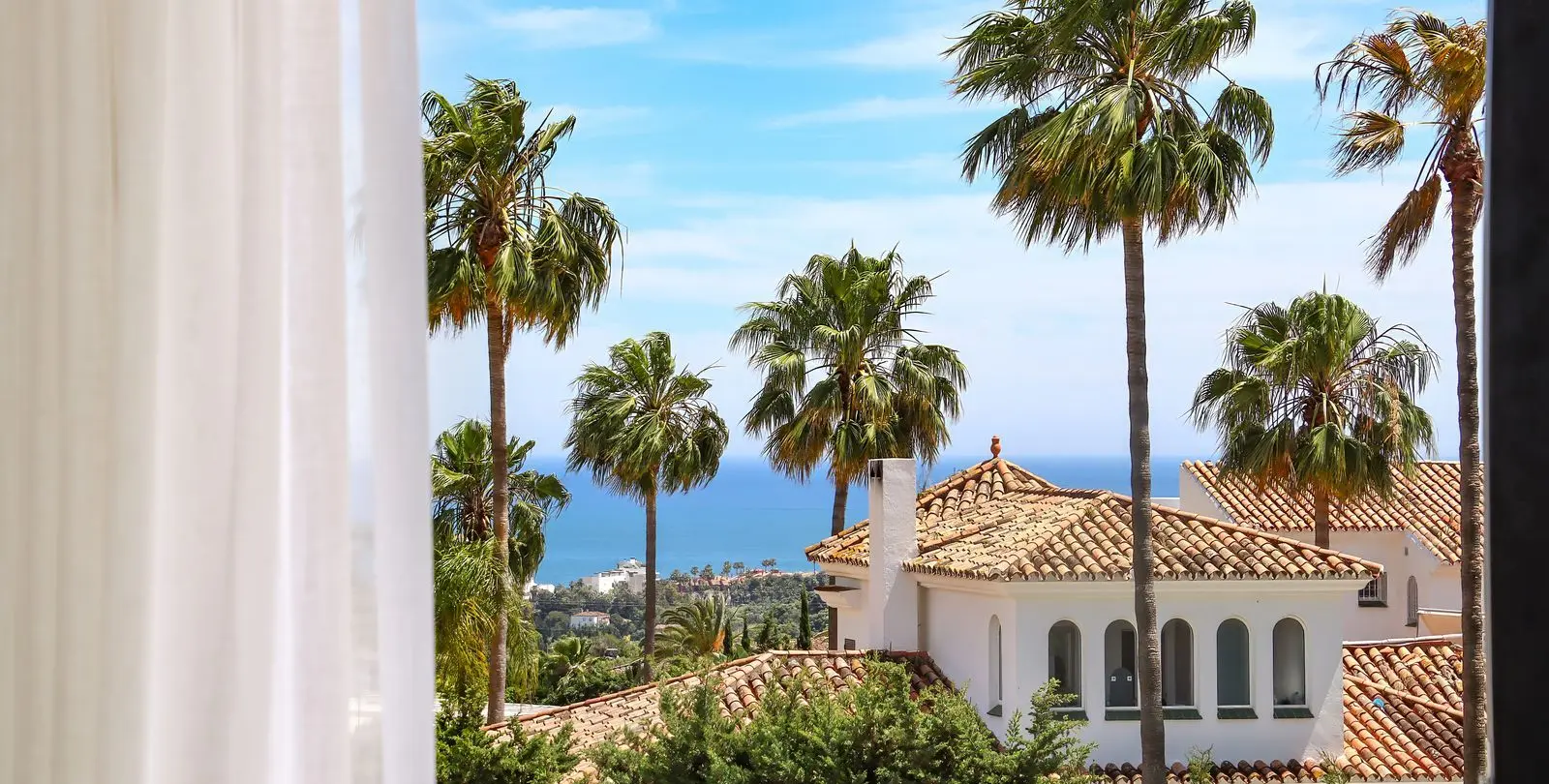 Продажа  отдельно стоящей виллы в Estepona 24