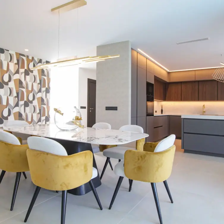 Sale of detached villa in Estepona