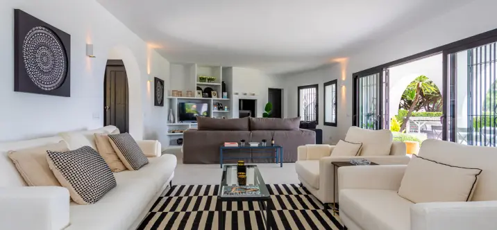 Oтдельно стоящая вилла R5049001 1