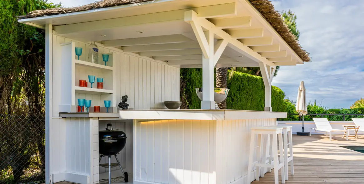 Продажа  отдельно стоящей виллы в Marbella East (район Hacienda Las Chapas) 9