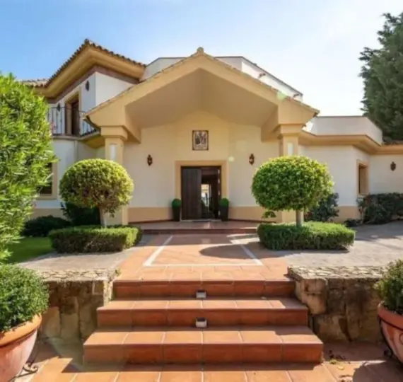 Venta de villa independiente en Los Flamingos