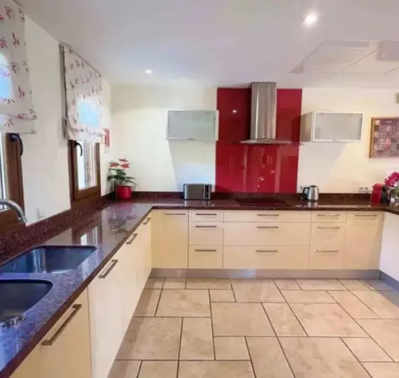 Venta de villa independiente en Los Flamingos