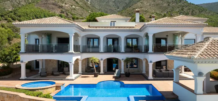 Sale of detached villa in Mijas 0