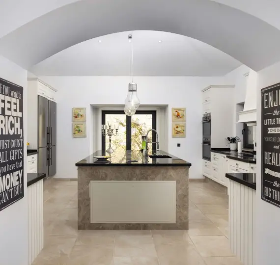 Sale of detached villa in Mijas