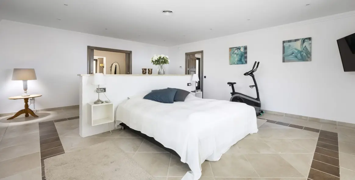 Sale of detached villa in Mijas 12