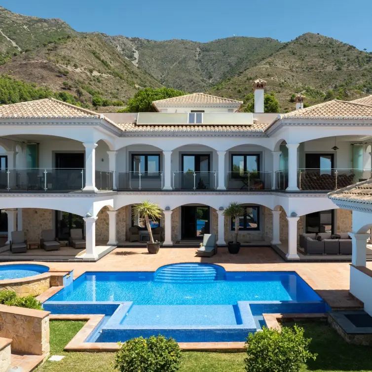 Sale of detached villa in Mijas