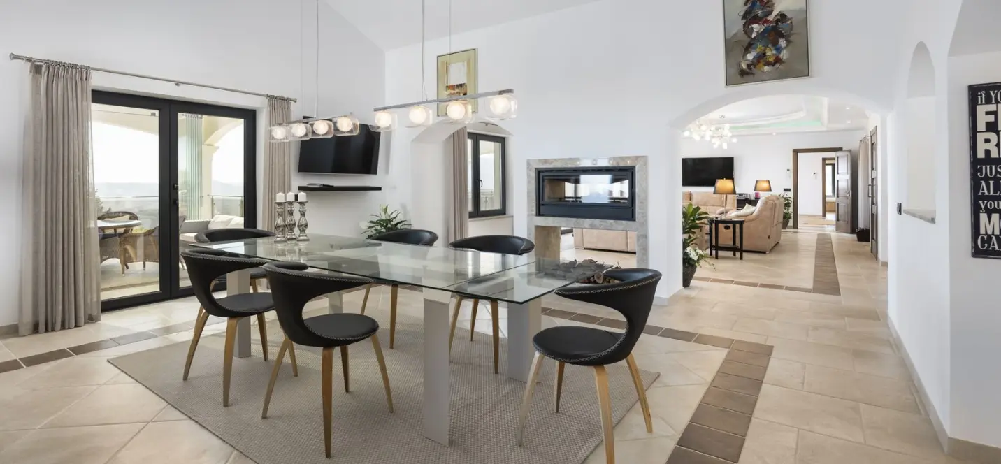 Sale of detached villa in Mijas 1