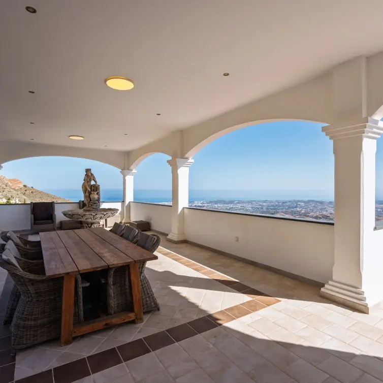 Sale of detached villa in Mijas