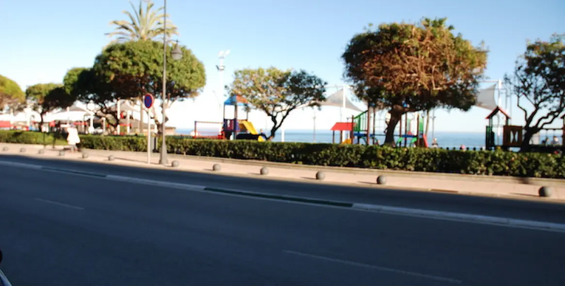 Venta de tienda en Estepona 2