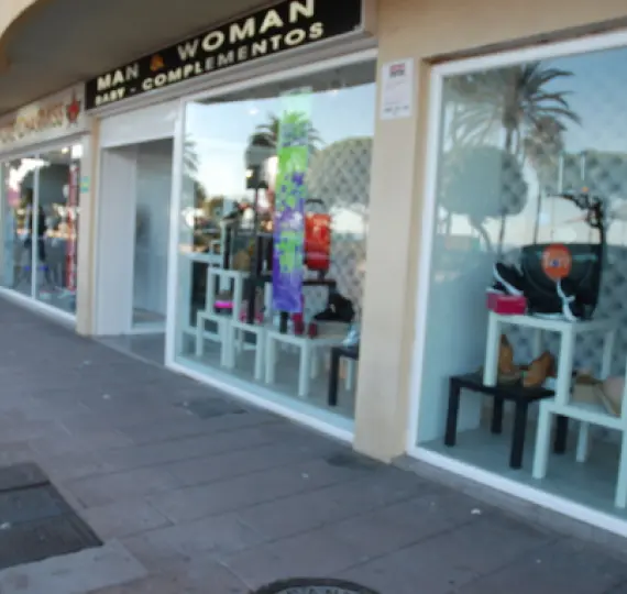 Продажа магазина в Estepona