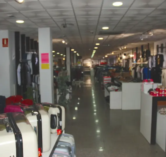 Продажа магазина в Estepona