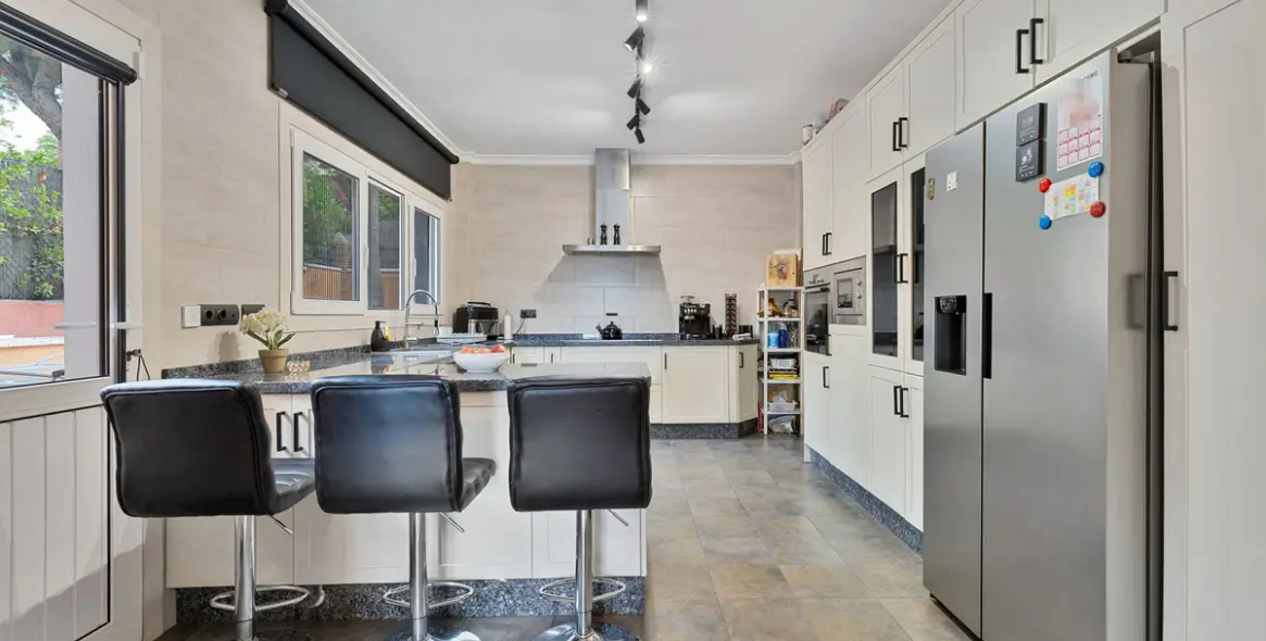 Продажа  отдельно стоящей виллы в Benalmadena Costa 13