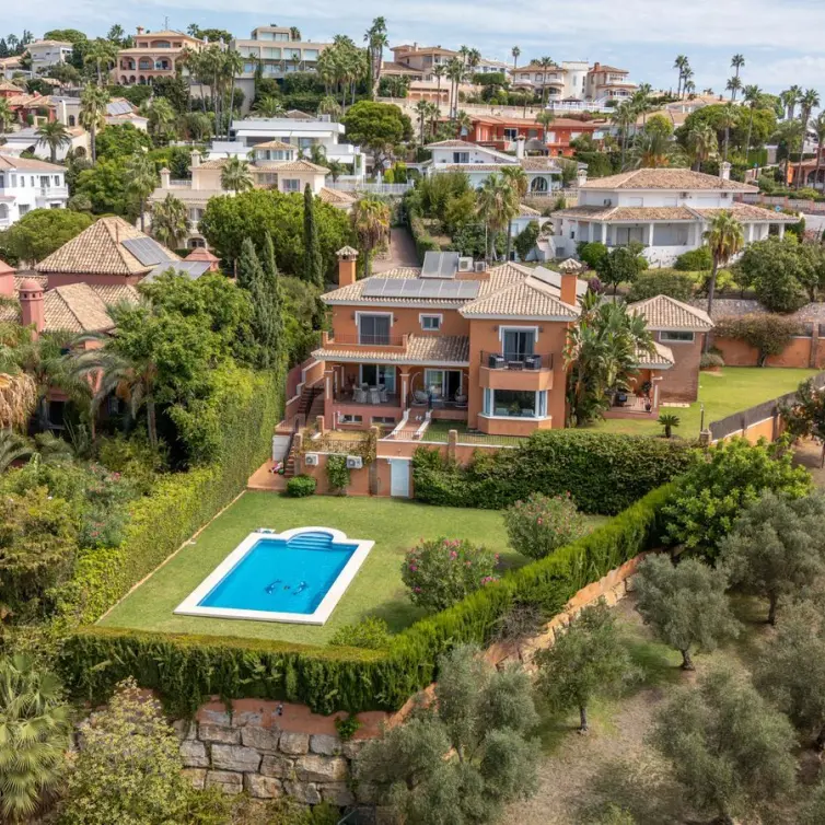 Sale of detached villa in Benalmadena Costa