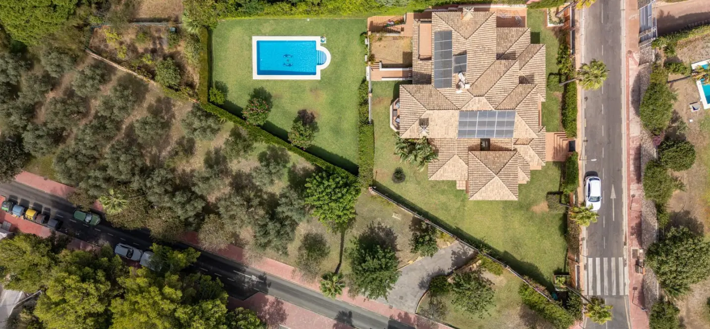 Sale of detached villa in Benalmadena Costa 1