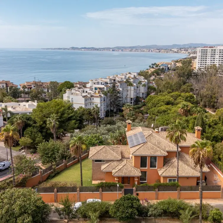 Sale of detached villa in Benalmadena Costa