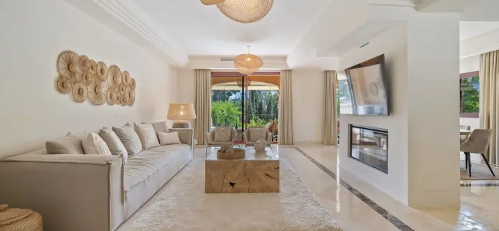 Продажа дома на две семьи в Puerto Banús 0