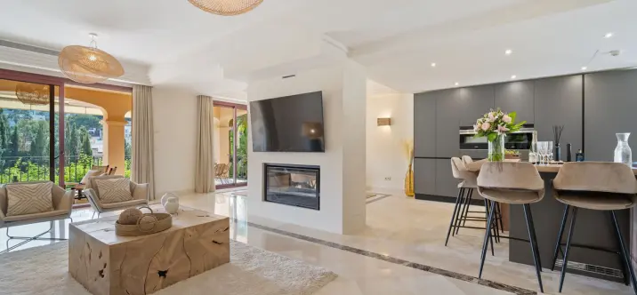 Продажа дома на две семьи в Puerto Banús 1