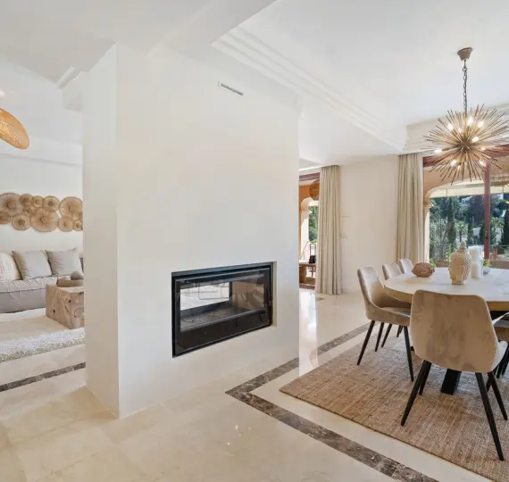 Продажа дома на две семьи в Puerto Banús