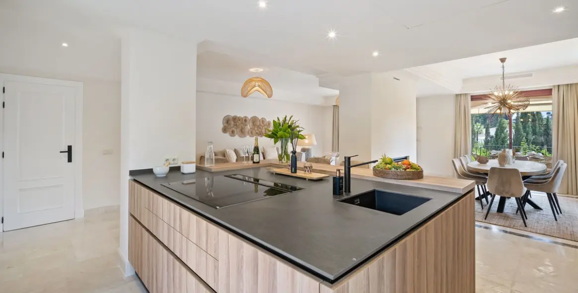 Продажа дома на две семьи в Puerto Banús 6