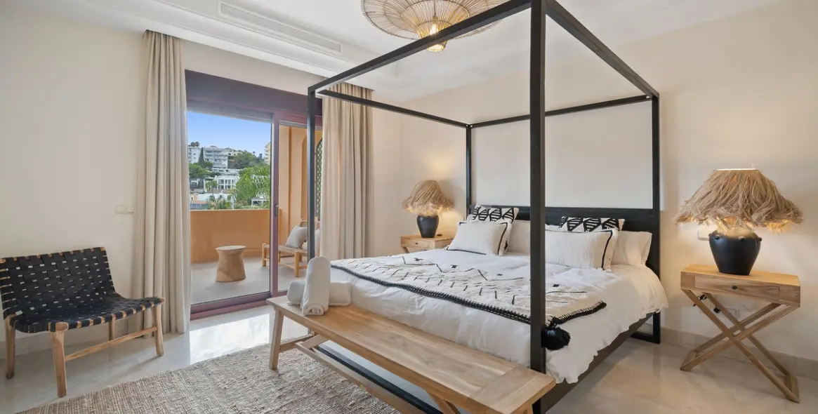 Продажа дома на две семьи в Puerto Banús 10