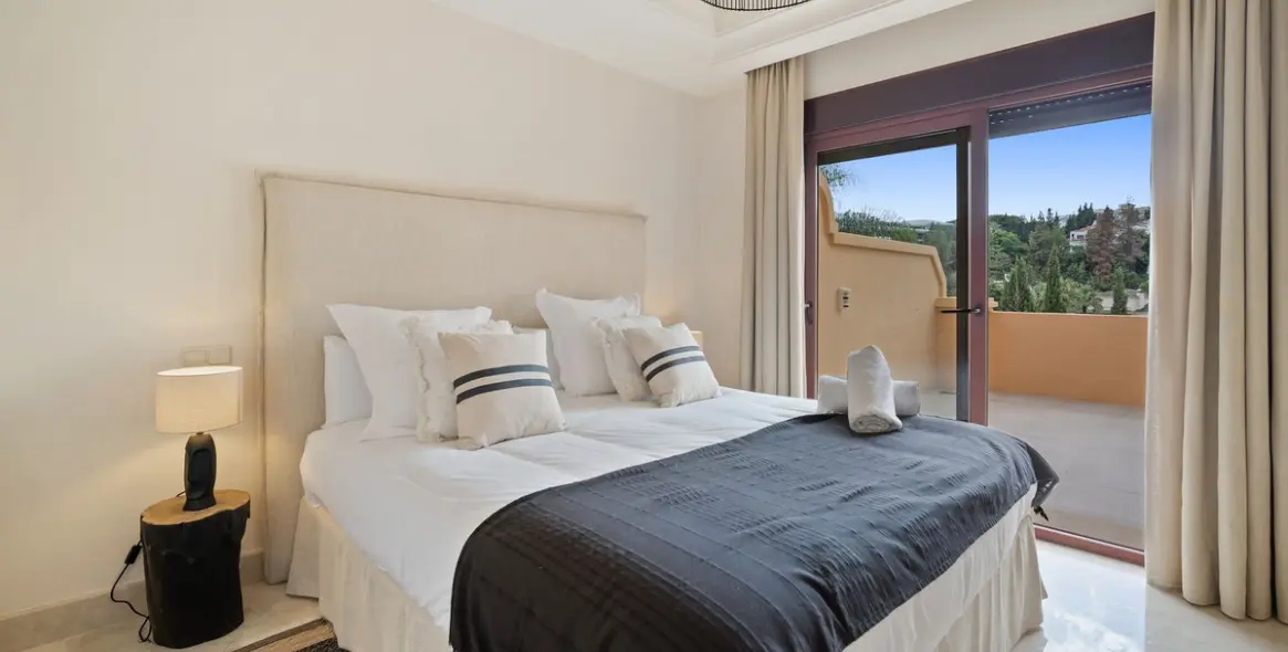 Продажа дома на две семьи в Puerto Banús 12