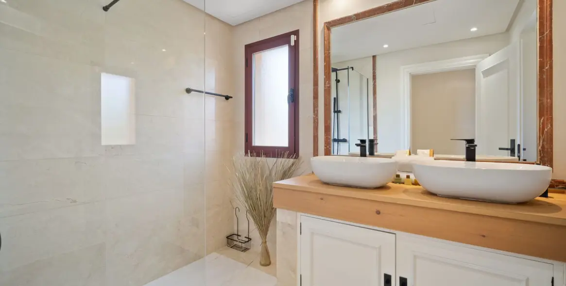 Продажа дома на две семьи в Puerto Banús 13