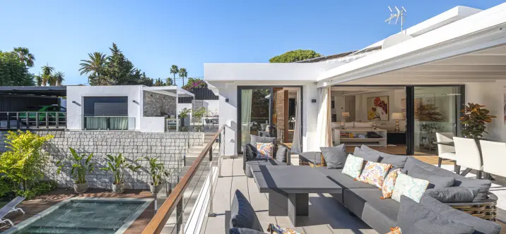 Detached villa R4593358 0