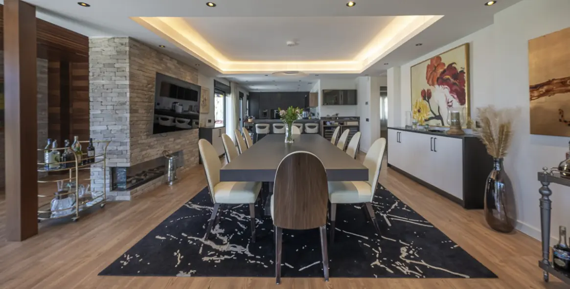 Sale of detached villa in El Rosario 3