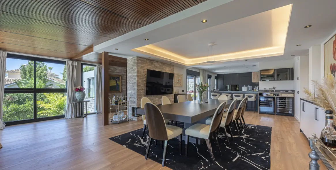 Sale of detached villa in El Rosario 9