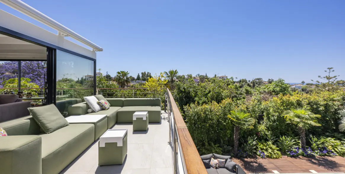 Sale of detached villa in El Rosario 11