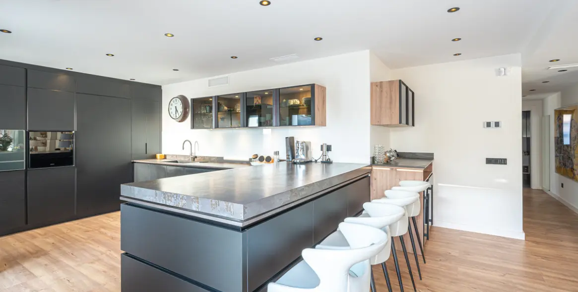 Sale of detached villa in El Rosario 13