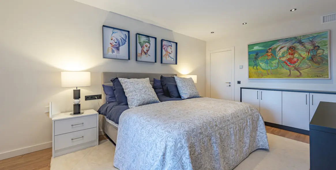 Sale of detached villa in El Rosario 19