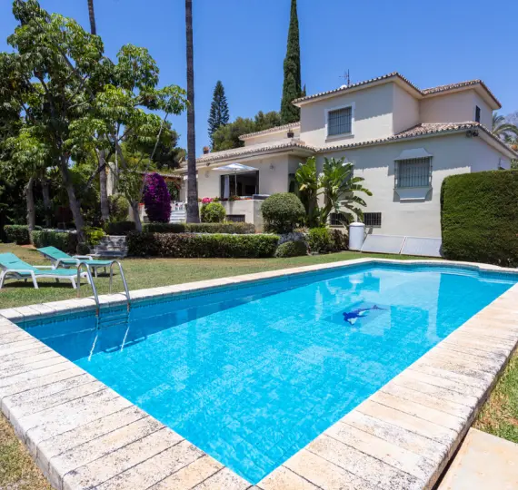 Venta de villa independiente en Marbella