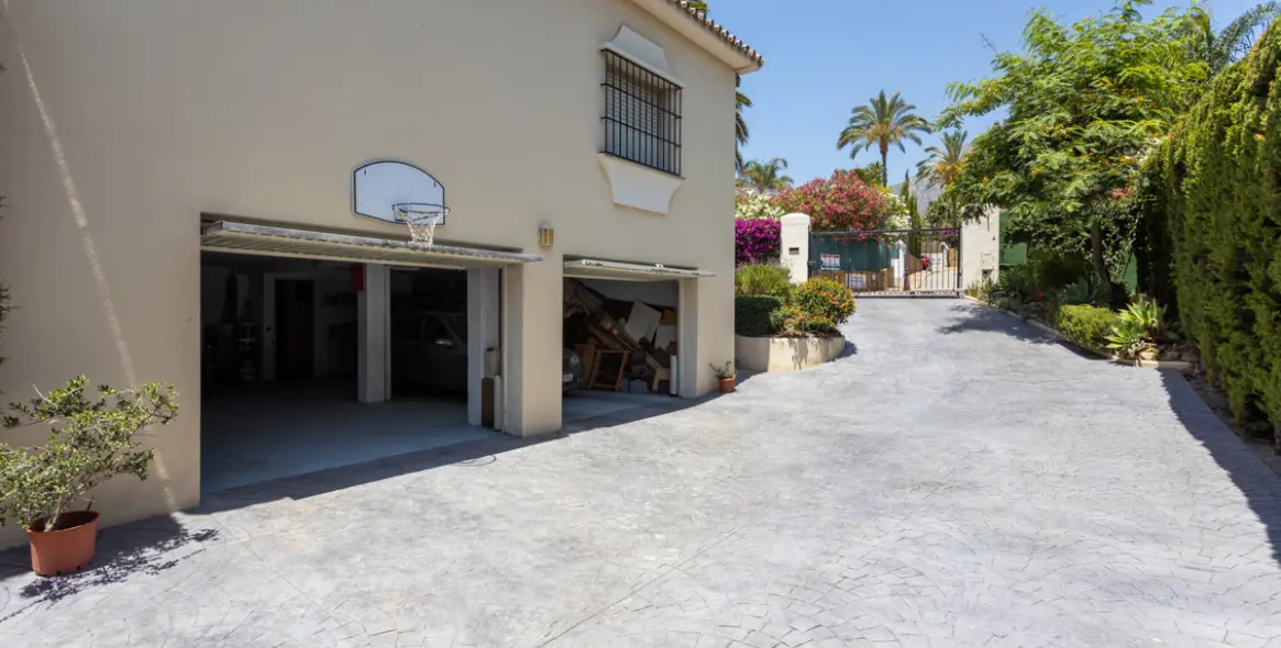 Продажа  отдельно стоящей виллы в Marbella 41