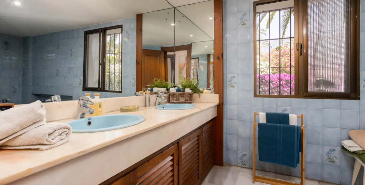 Продажа  отдельно стоящей виллы в Marbella 46