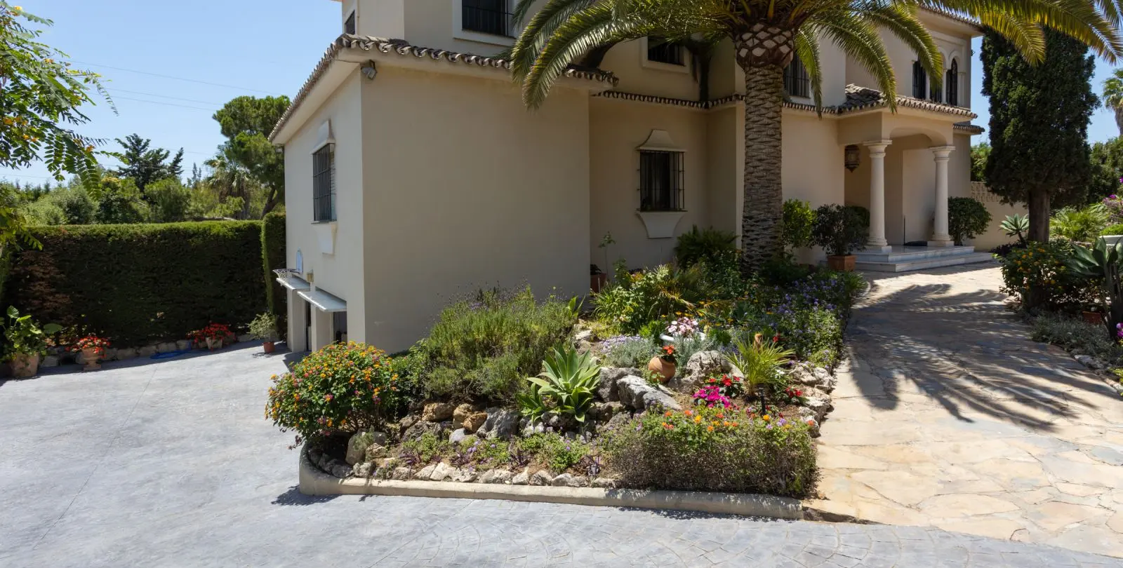 Sale of detached villa in Marbella 8