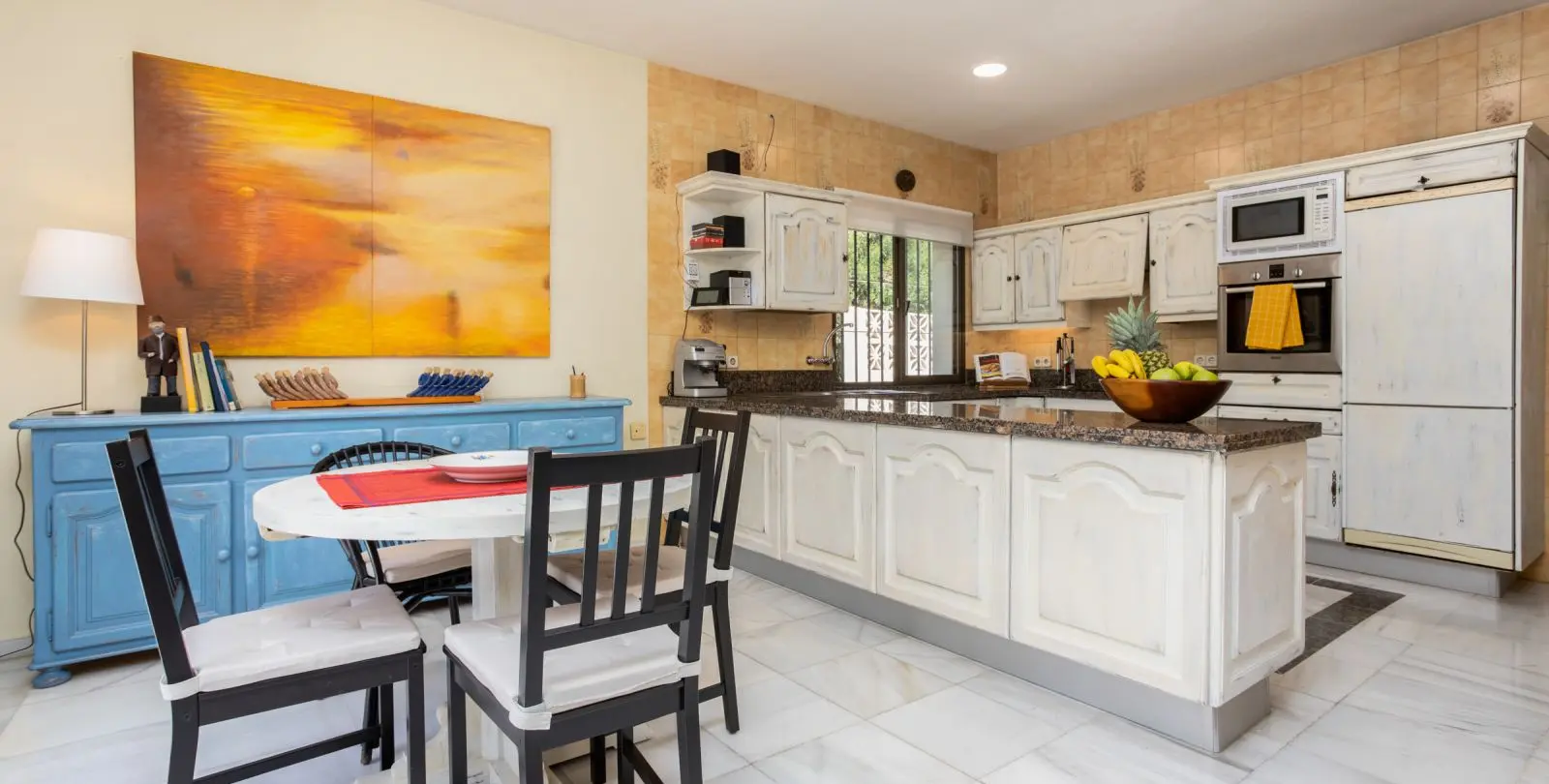 Sale of detached villa in Marbella 16