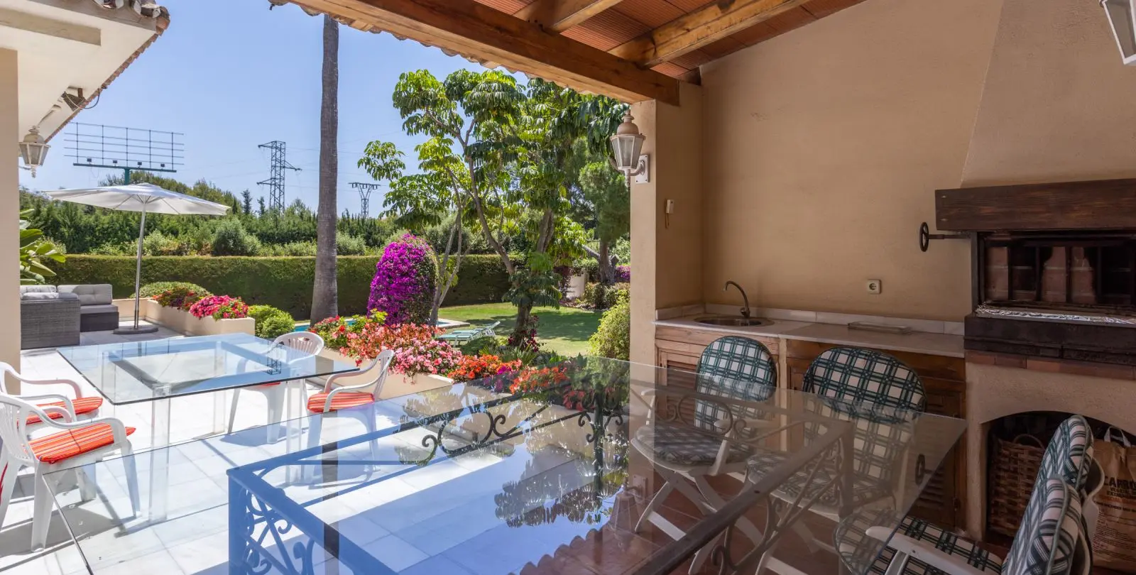 Sale of detached villa in Marbella 19
