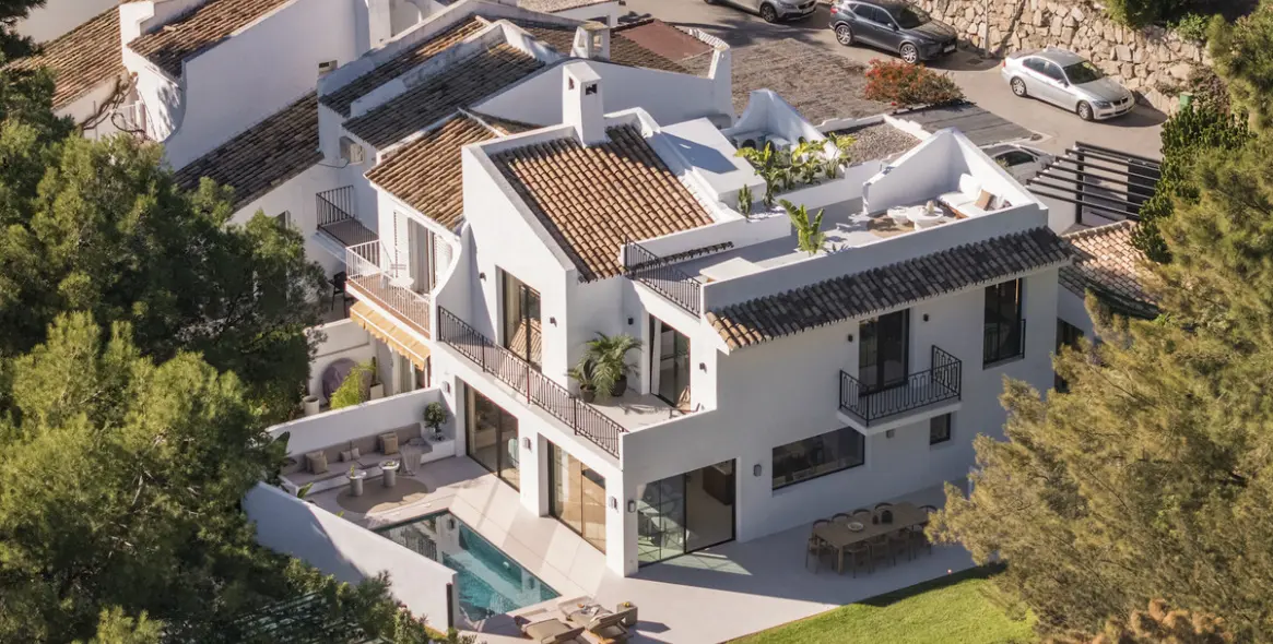 Продажа дома на две семьи в Nueva Andalucía (район Nueva Andalucía) 1